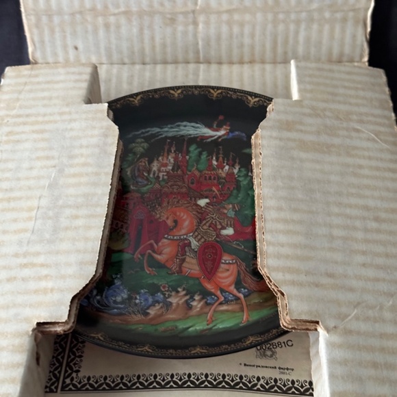 Ruslan and Ludmilla, first plate in Russian Legends Collection - Picture 5 of 5